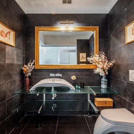 The Boutique Houses - Iconic Suite In Galleria Duomo With Private Parking Milaan Buitenkant foto