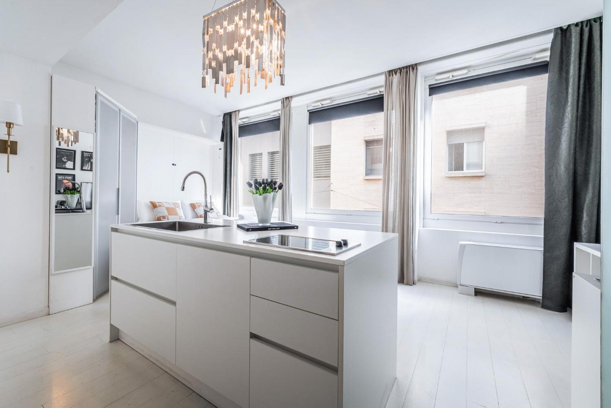 The Boutique Houses - Iconic Suite In Galleria Duomo With Private Parking Milaan Buitenkant foto