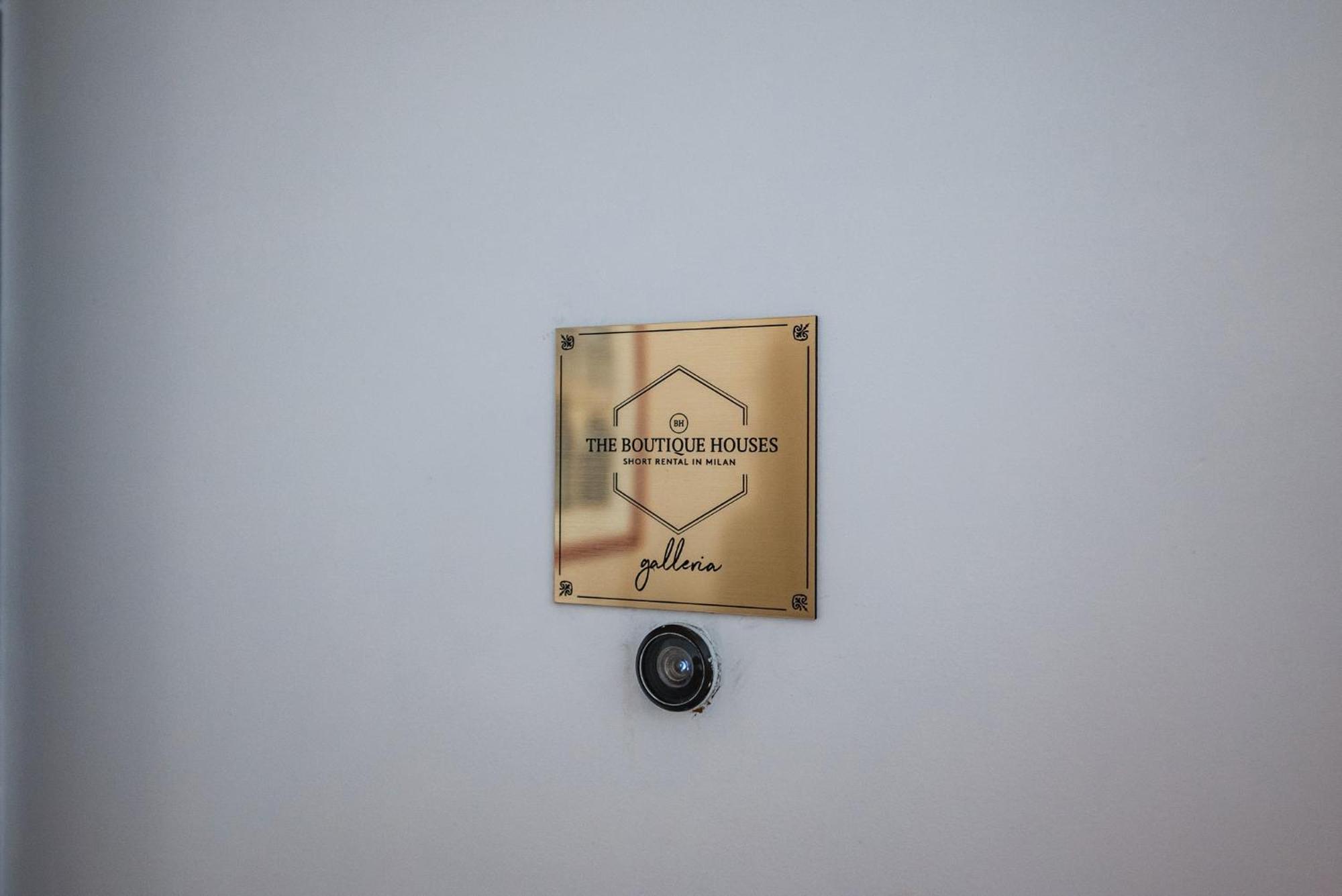 The Boutique Houses - Iconic Suite In Galleria Duomo With Private Parking Milaan Buitenkant foto